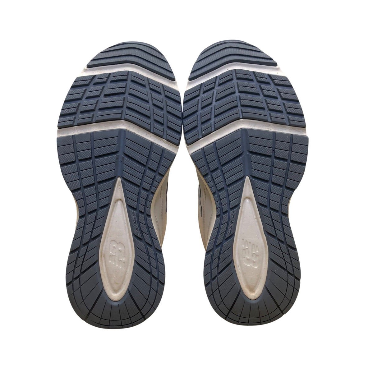 New Balance Women’s White & Grey 608 ABZORB Athletic Sneakers Size 9W/7.5M