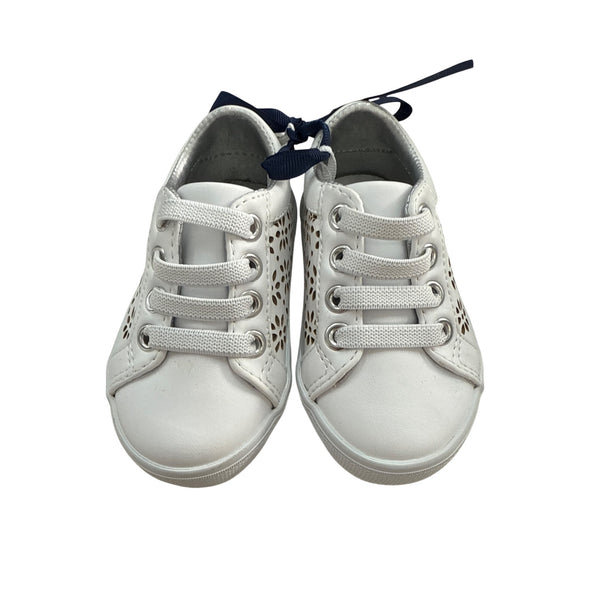 Janie And Jack Girls White Floral Cutout Sneakers Size 4 Comfortable Stylish Casual Shoes