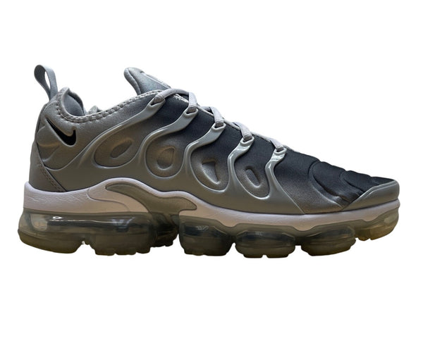 Nike Air Max Men’s Wolf Gray Black VaporMax Plus Running Sneakers Sz 10.5