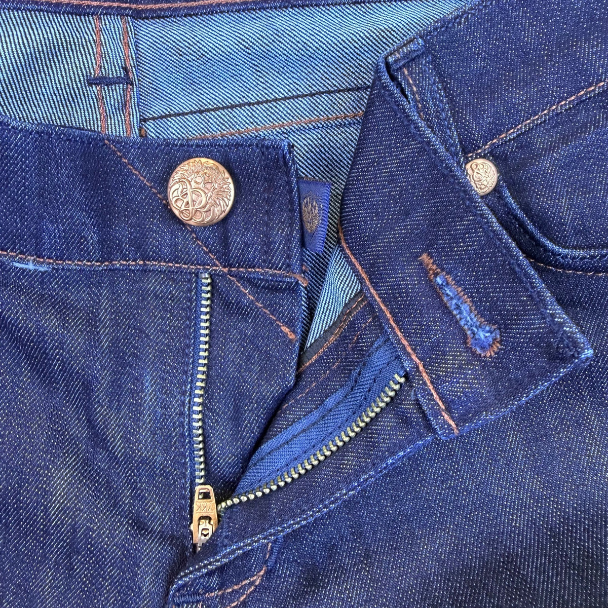 Rock & Republic Women's Dark Blue Denim Jeans Flare Style Logo Pockets Sz 28