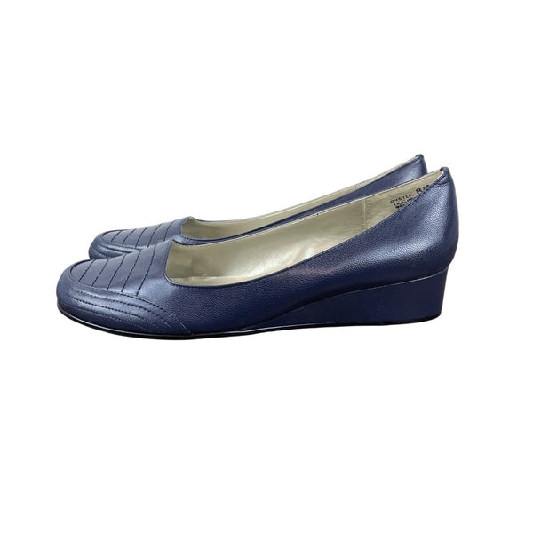 Bellini Womens Navy Blue Leather Oyster Wedge Shoes Size 8.5M