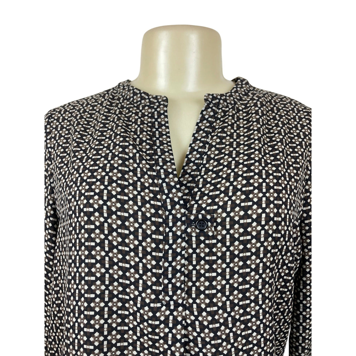 Pleione Black & White Geometric Print Blouse With Button Accents Size S- New