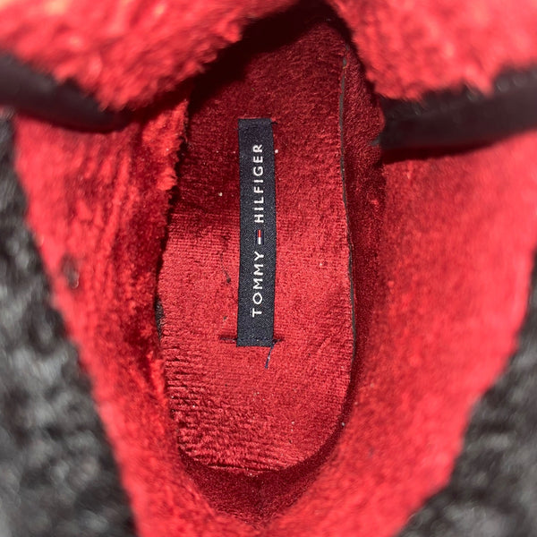 Tommy Hilfiger Women’s Black Faux Fur Lined Lace-Up Winter Duck Boots Size 9M