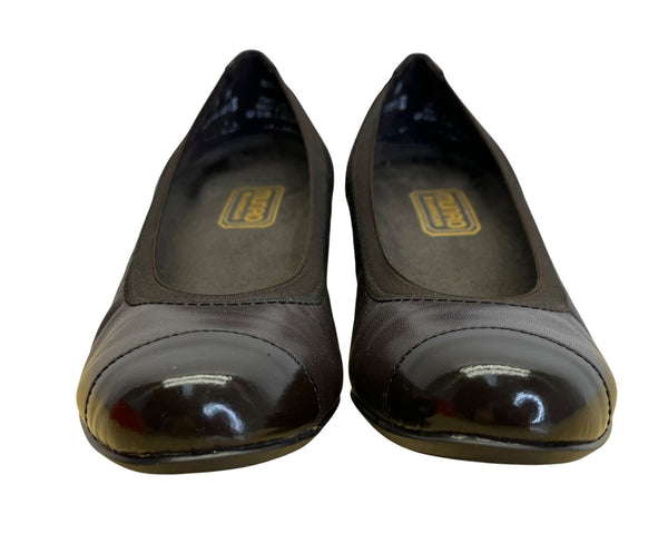 Munro American Brown Leather Patent Finish Cap Toe Slip On Pumps Size 7M - New
