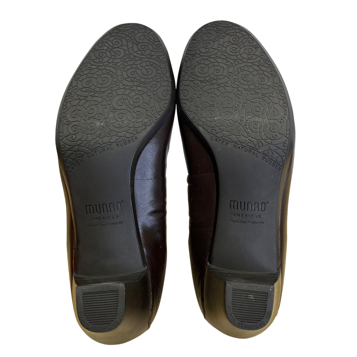 Munro American Brown Leather Patent Finish Cap Toe Slip On Pumps Size 7M - New