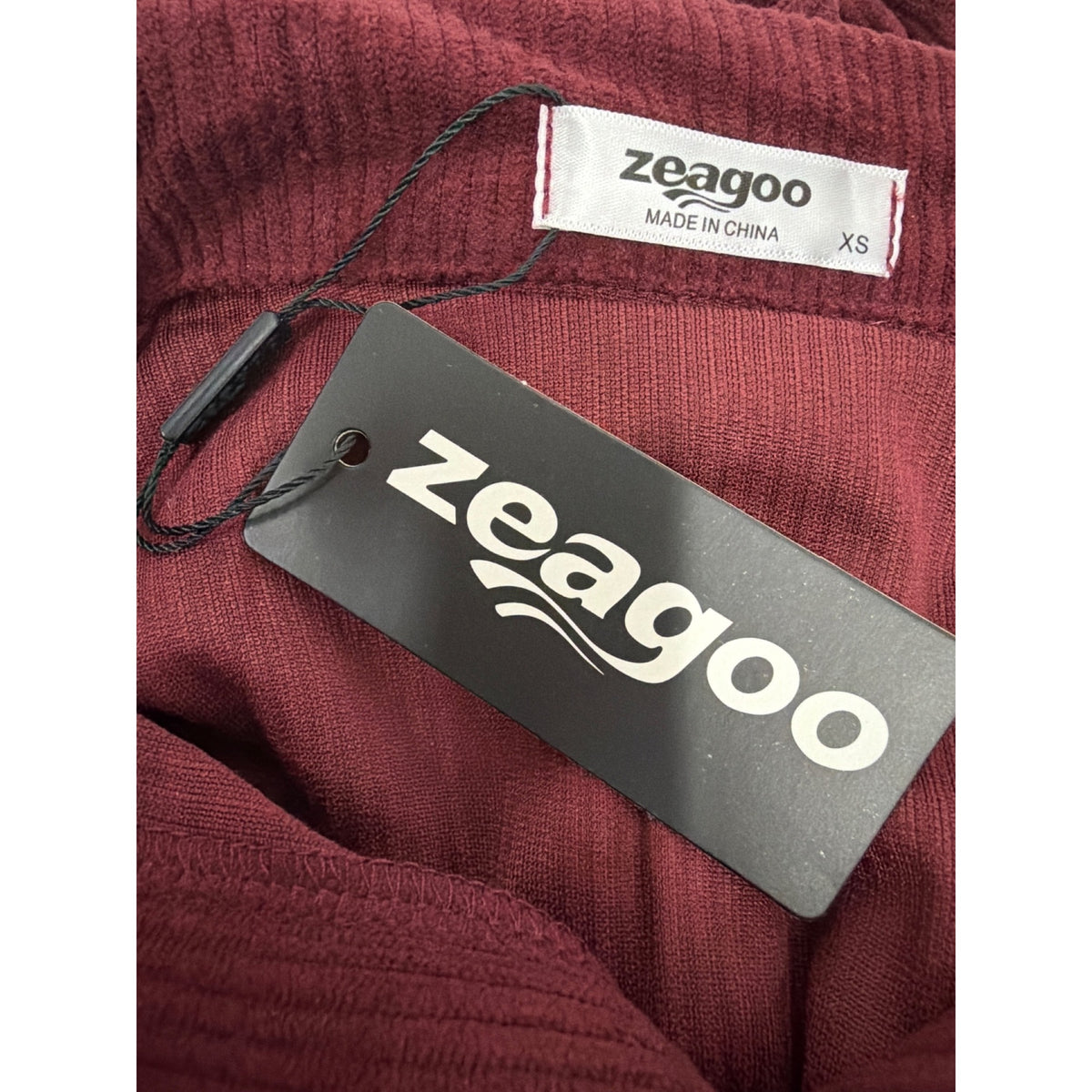 Zeagoo Womens Burgundy Corduroy Button-Up Jacket XS Lightweight Cuffed Long Sleeves Front Pocket Design