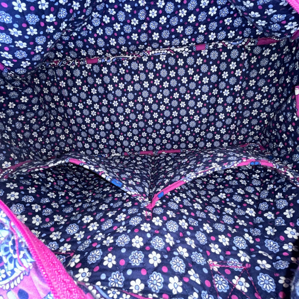 Vera Bradley Women’s Pink Quilted Paisley Print Shoulder & Handheld Duffle Bag