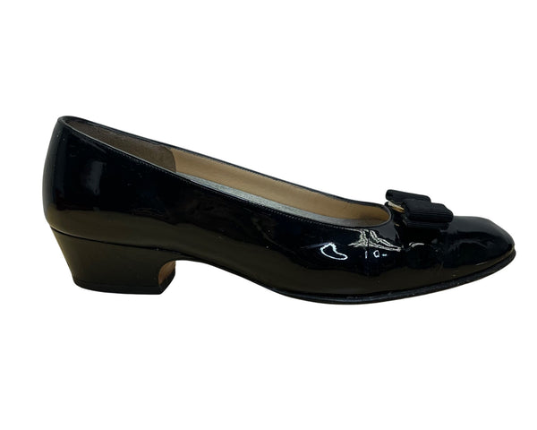 Salvatore Ferragamo Women’s Black Patent Leather Low Heel Lillaz Pumps Size 8.5B