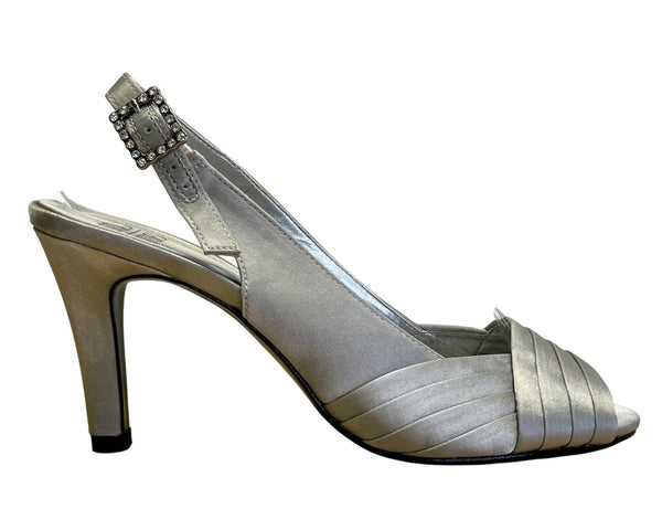 Mootsies Tootsies Women’s Silver Fabric Peep Toe Portray Slingback Heels Sz 6.5M