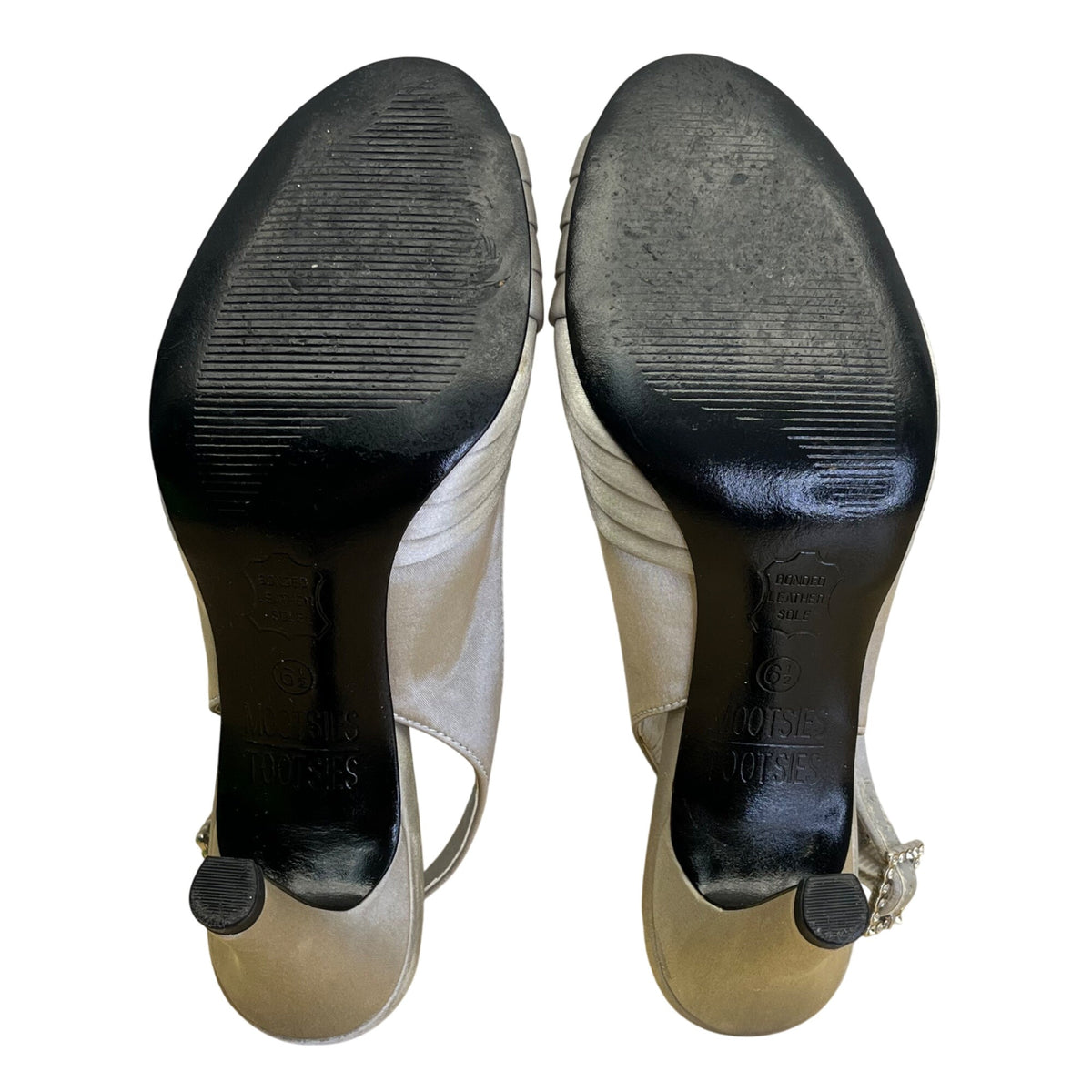 Mootsies Tootsies Women’s Silver Fabric Peep Toe Portray Slingback Heels Sz 6.5M