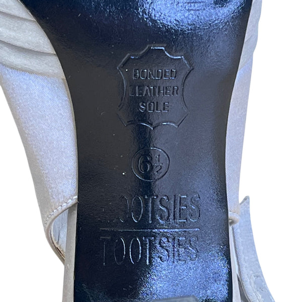 Mootsies Tootsies Women’s Silver Fabric Peep Toe Portray Slingback Heels Sz 6.5M