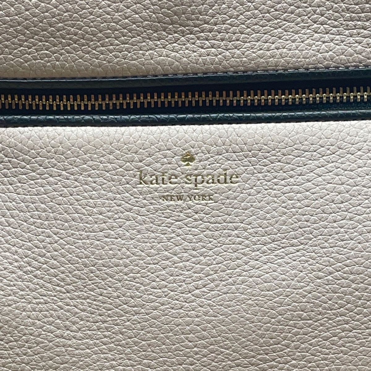 Kate Spade New York Beige Pebbled Leather Tassel Detail Crossbody Bag  Size M