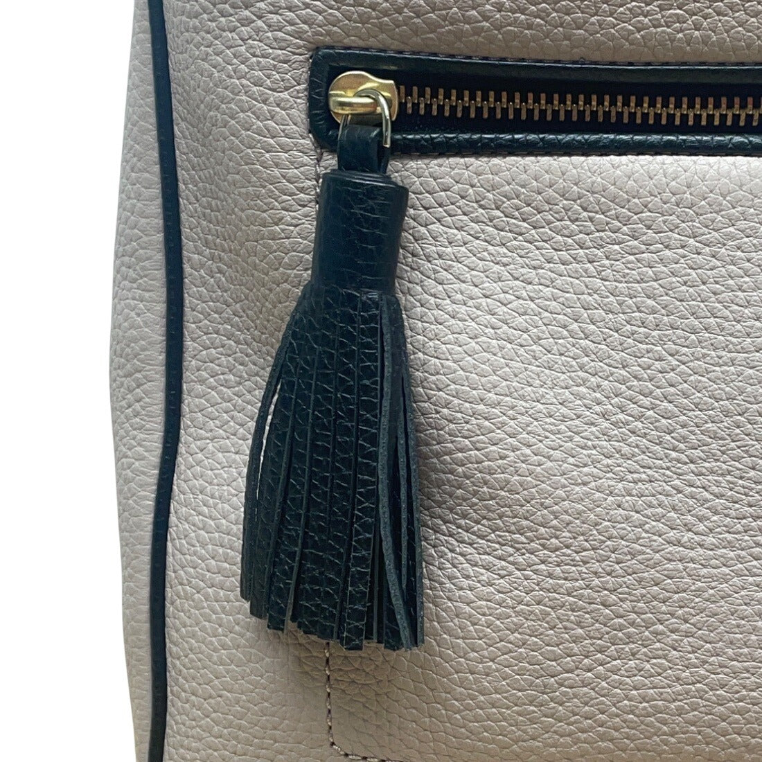 Kate Spade New York Beige Pebbled Leather Tassel Detail Crossbody Bag  Size M