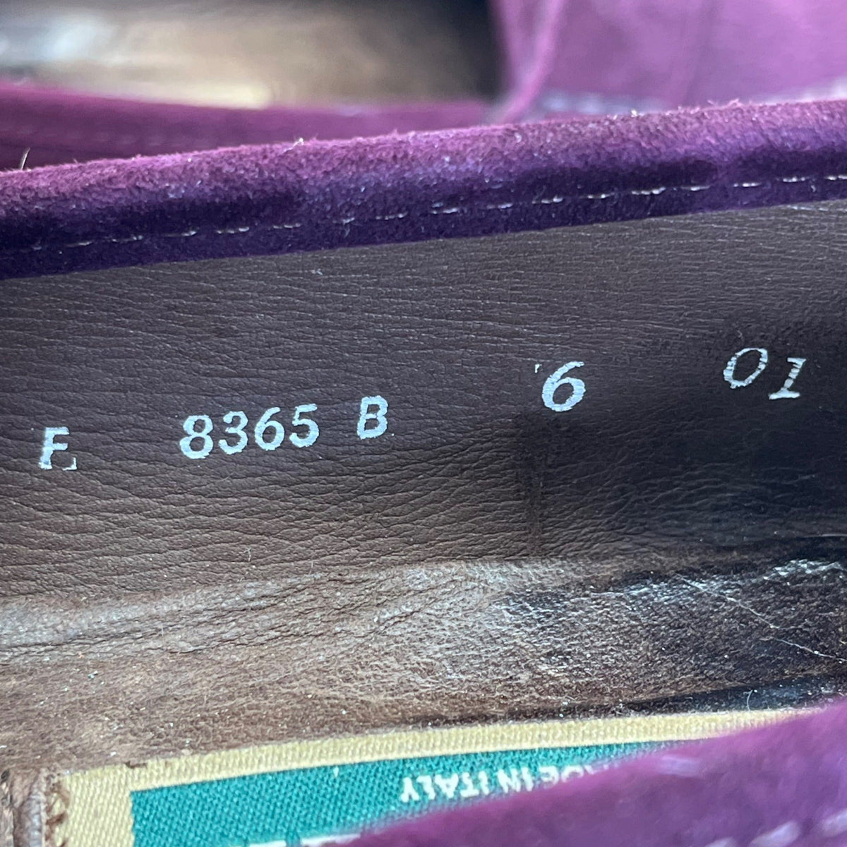 Vintage Cole Haan Women’s Burgundy Suede Classic Flat Moccasin Loafers Size 6B