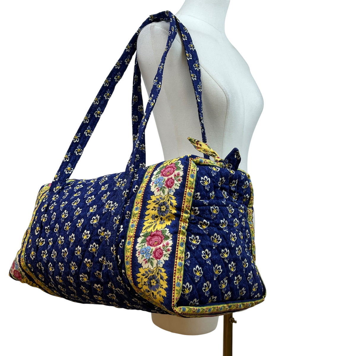 Vera Bradley Women’s Blue Cotton Floral Pattern With Zipper Closure Duffel Bag