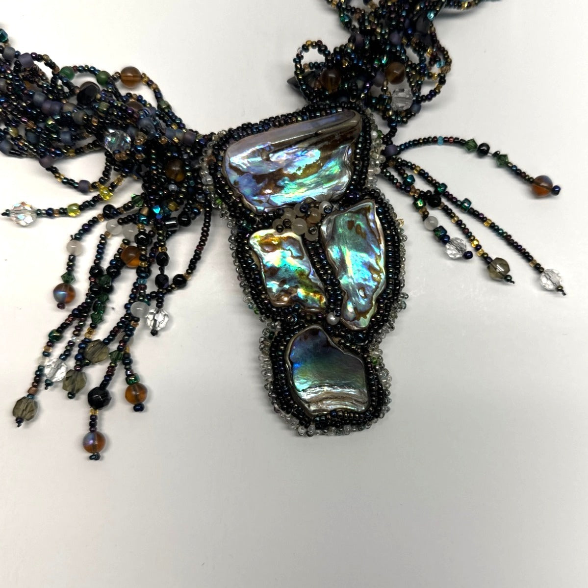 Vtg Handmade WRKing Signed 1995 Iridescent Shell Pendant Beaded L Necklace 24in