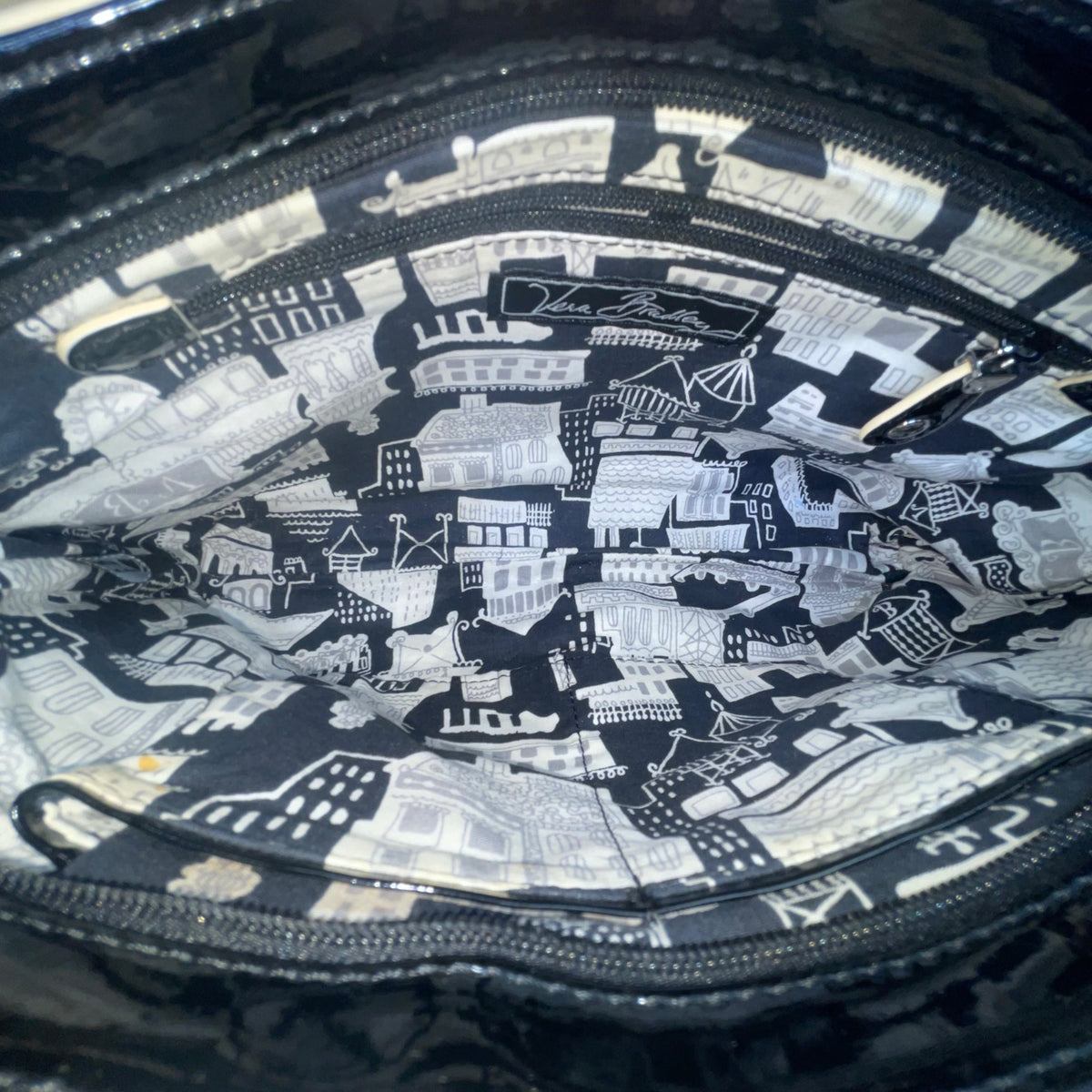 Vera Bradley Women’s Black Quilted Adjustable Strap Front Pockets Crossbody Bag