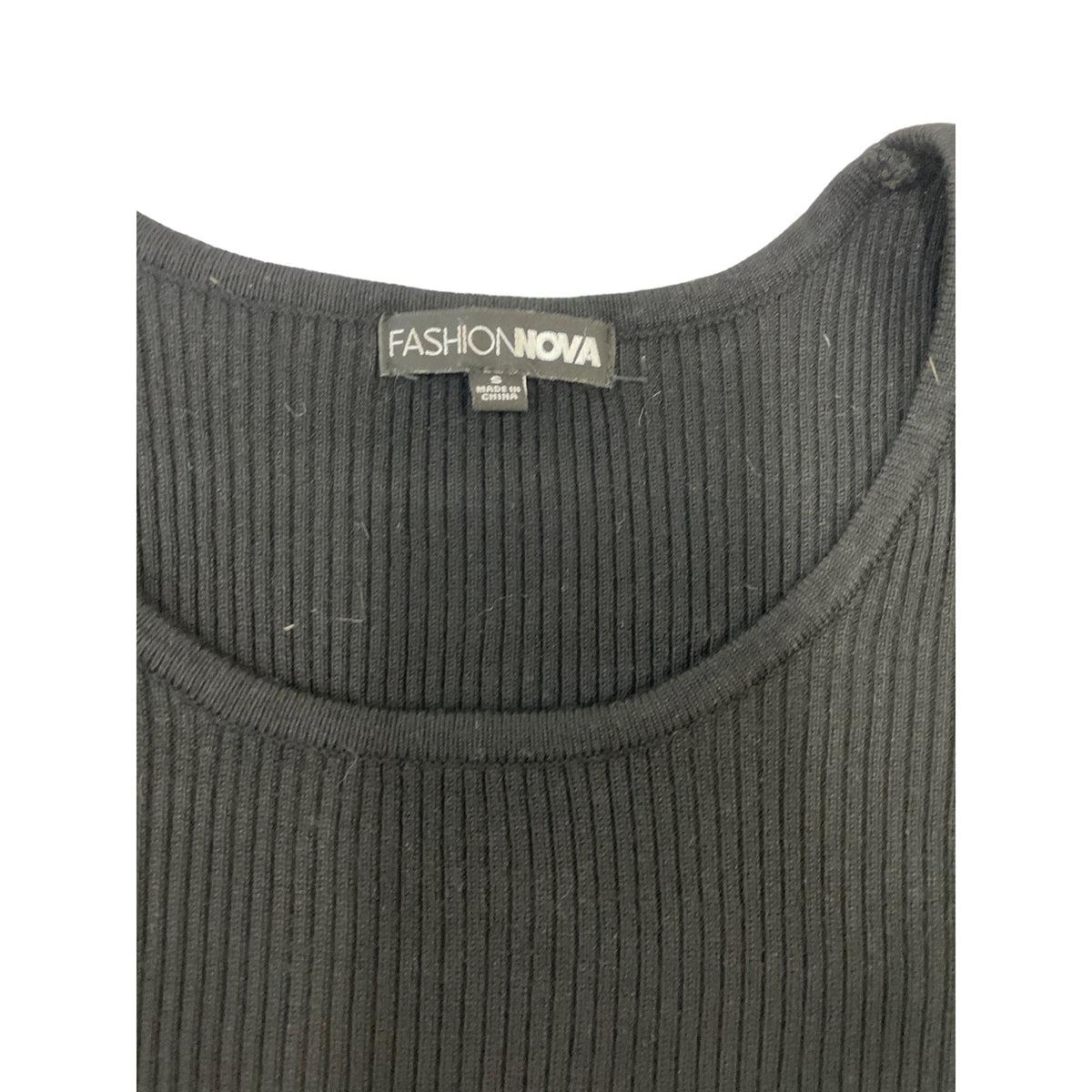 Fashion Nova Black Ribbed Fitted Long Sleeve Top With Ruched Shoulders Size S