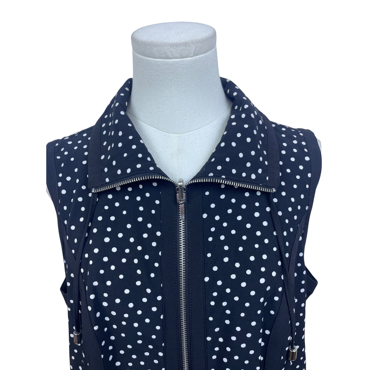 Chico’s Black & White Polka Dot Women’s Sleeveless Zip-Up Vest Size 1