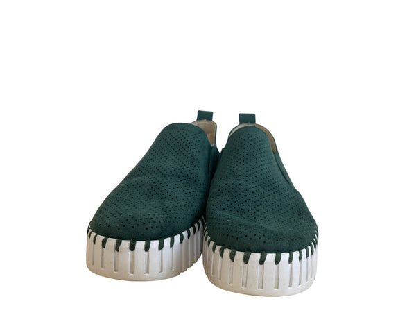 Ilse Jacobsen Womens Green Suede Perforated Slip-On Shoes Size 38 Comfortable Casual