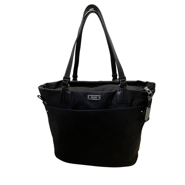 Tumi Women’s Black Nylon Zippered Pockets Travel Shoulder Bag Size L