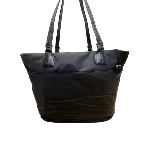 Tumi Women’s Black Nylon Zippered Pockets Travel Shoulder Bag Size L