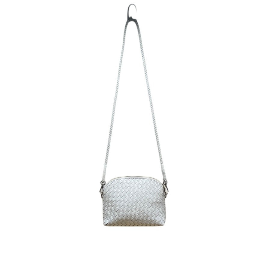Dragon White Leather Woven Detachable Strap & Zipper Closure Crossbody Bag Sz M