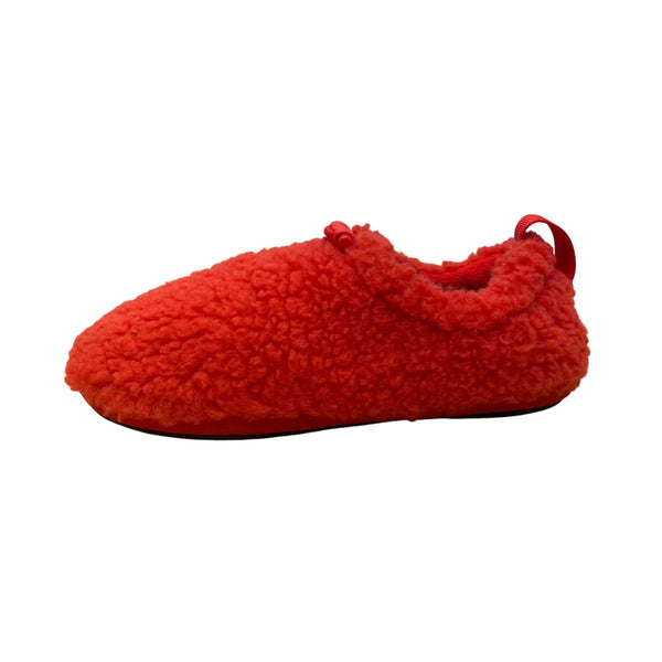 UGG Women’s Red Fleece-Lined Warm Sherpa Style Indoor Slip-On Slippers Size 6