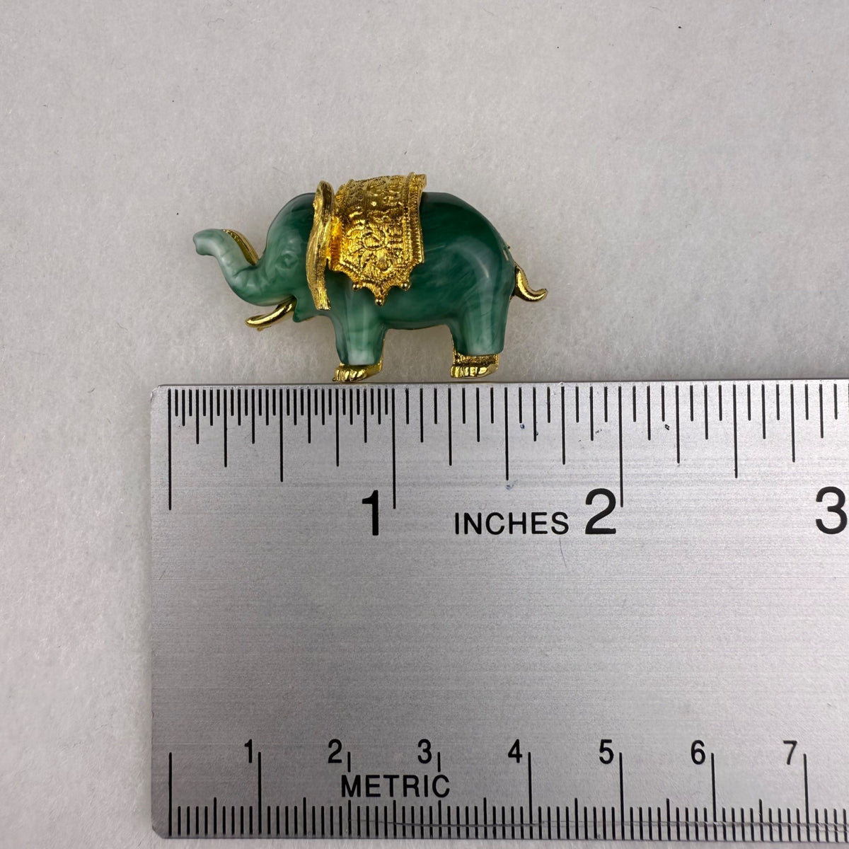 Faux Jade Green & Gold Tone Elephant Brooch Pin Vintage Jewelry Figurine Elegant Detail