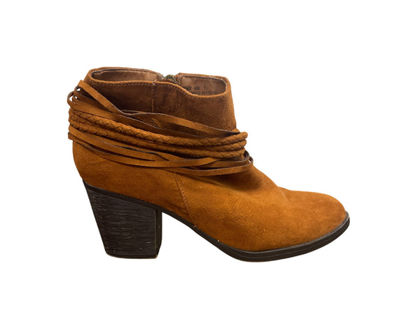 Bamboo Womens Tan Suede Ankle Boots With Braided Wrap & 3-Inch Block Heel Size 7.5