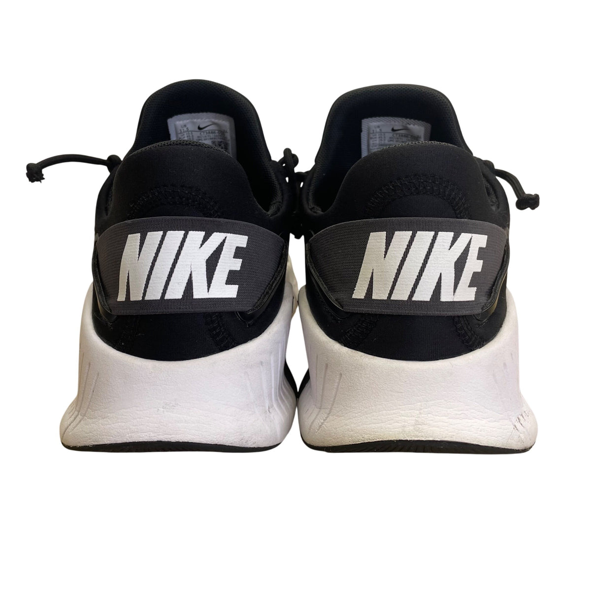 Nike Men’s Black & White Free Metcon 4 Training Sneakers Size 11.5