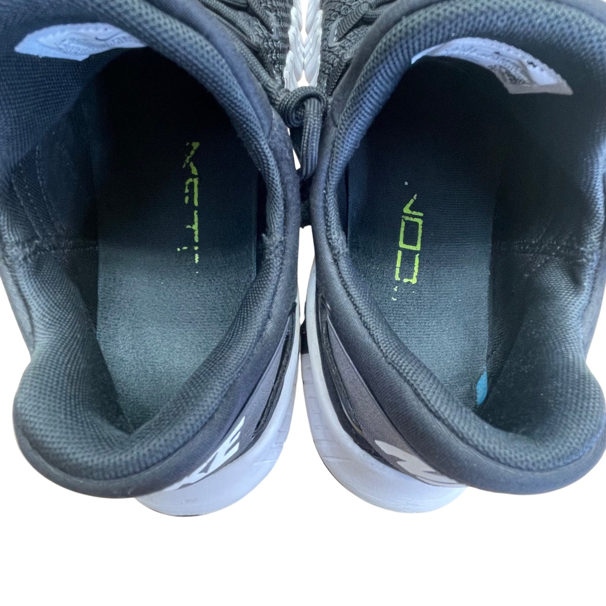 Nike Men’s Black & White Free Metcon 4 Training Sneakers Size 11.5