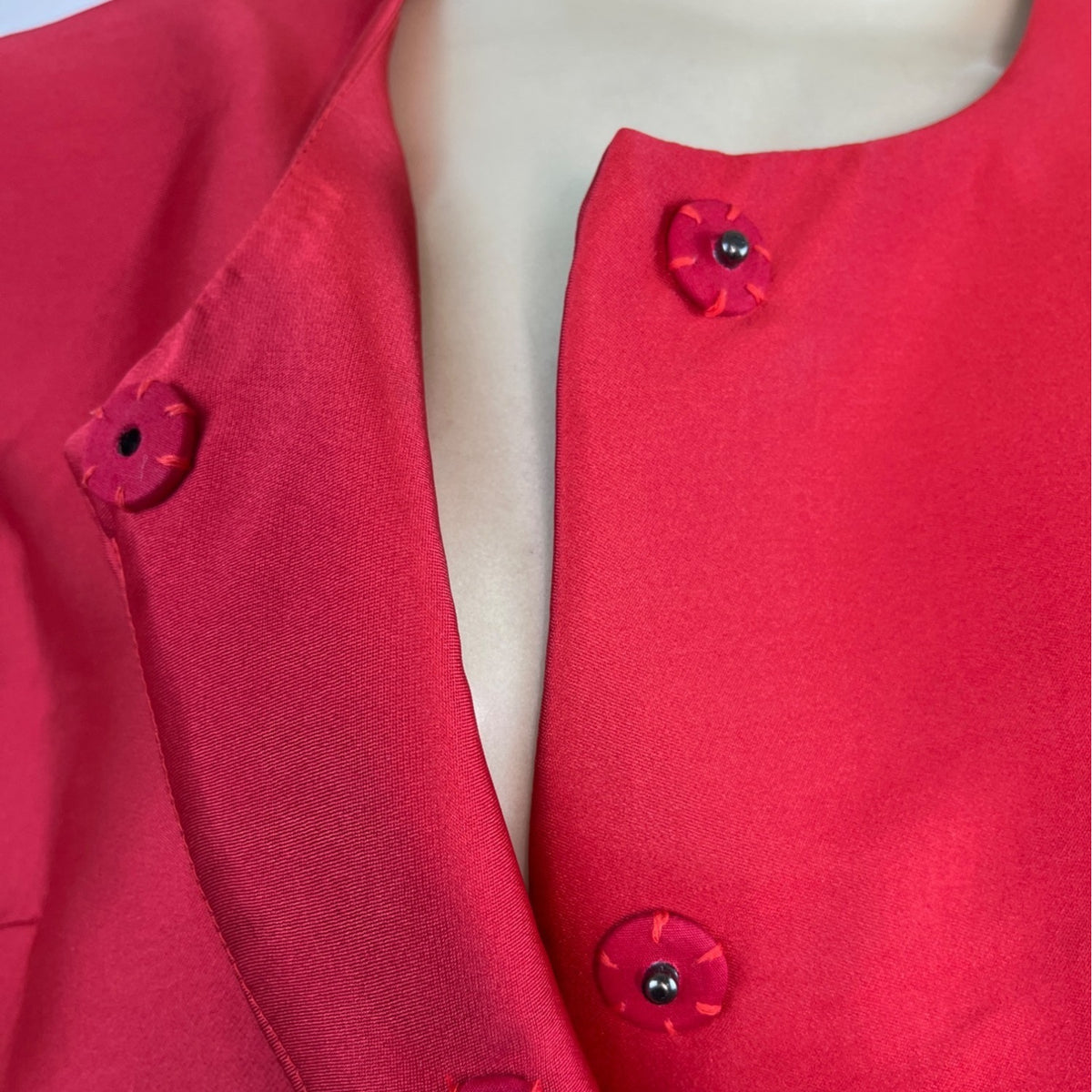 La Cera Women's Red Crane Print Long Jacket With Button Closures Size XL