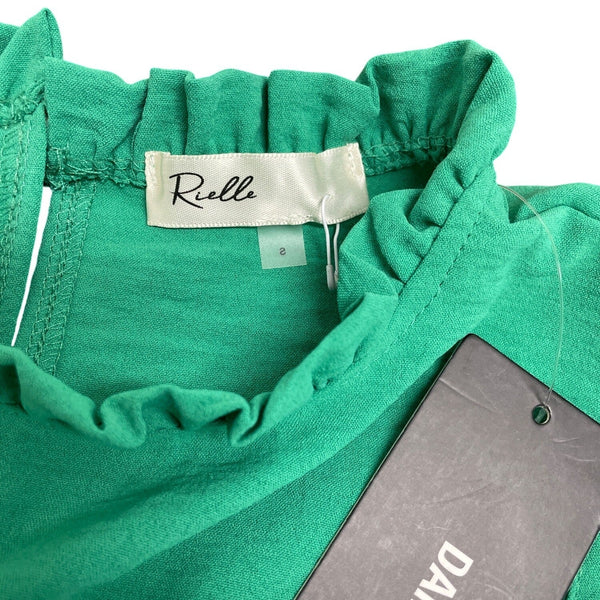 Sleeveless Green Ruffle Neck Top By Rielle Size S - New