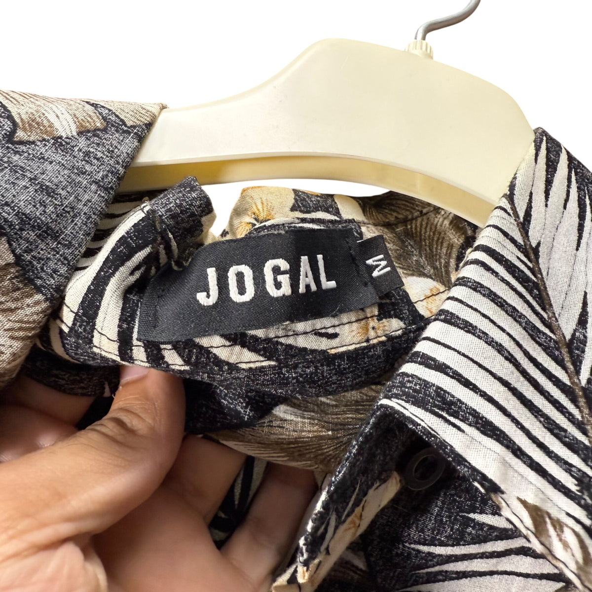 Jogal Mens Black Floral Button-Up Hawaiian Shirt Size M