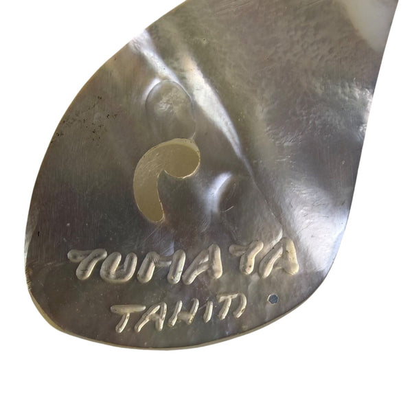 Tumata Tahiti Women’s Mother Of Pearl Pendant Fleur Green Bead Accent