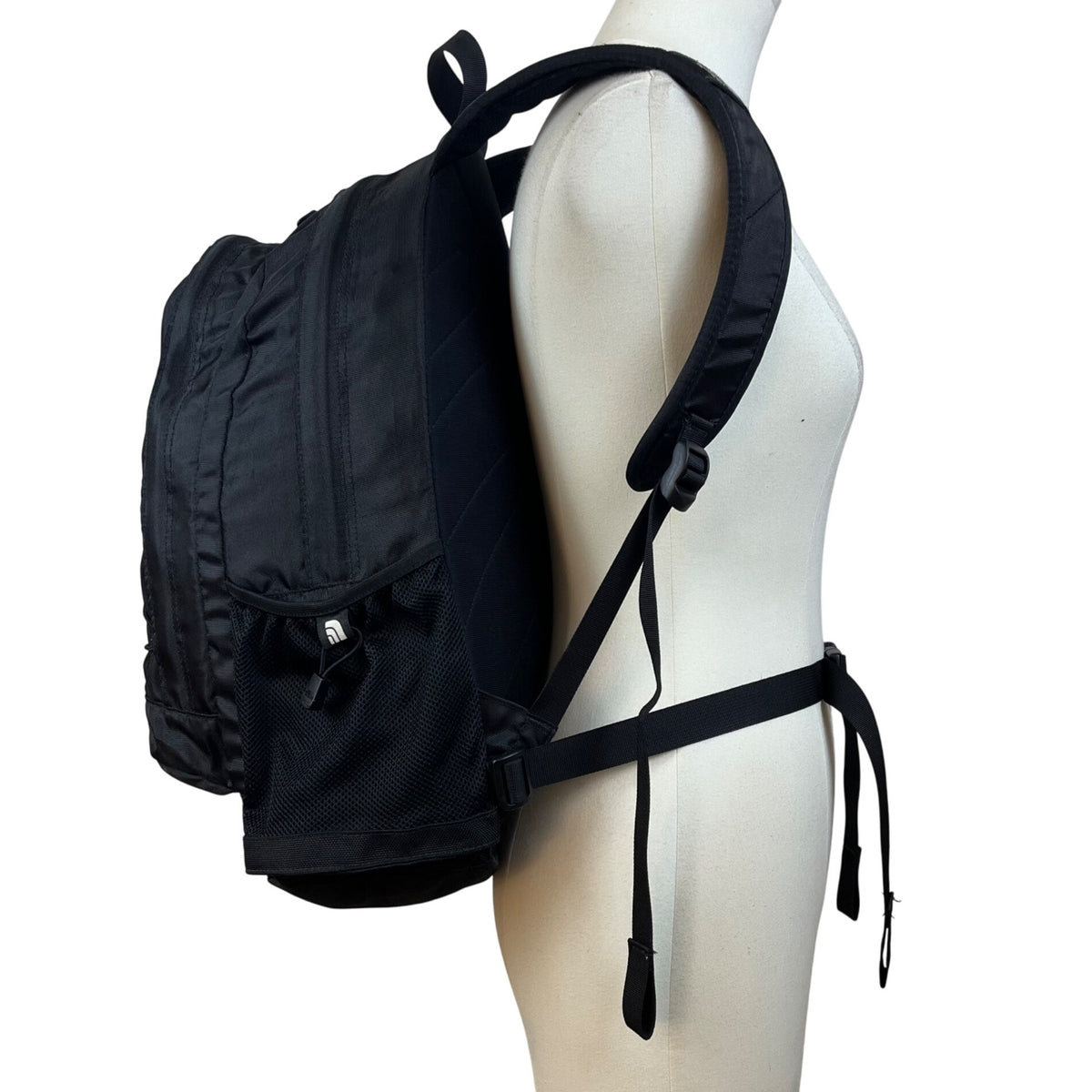 The North Face Unisex Black Nylon Side Water Bottle Pockets Jester Backpack