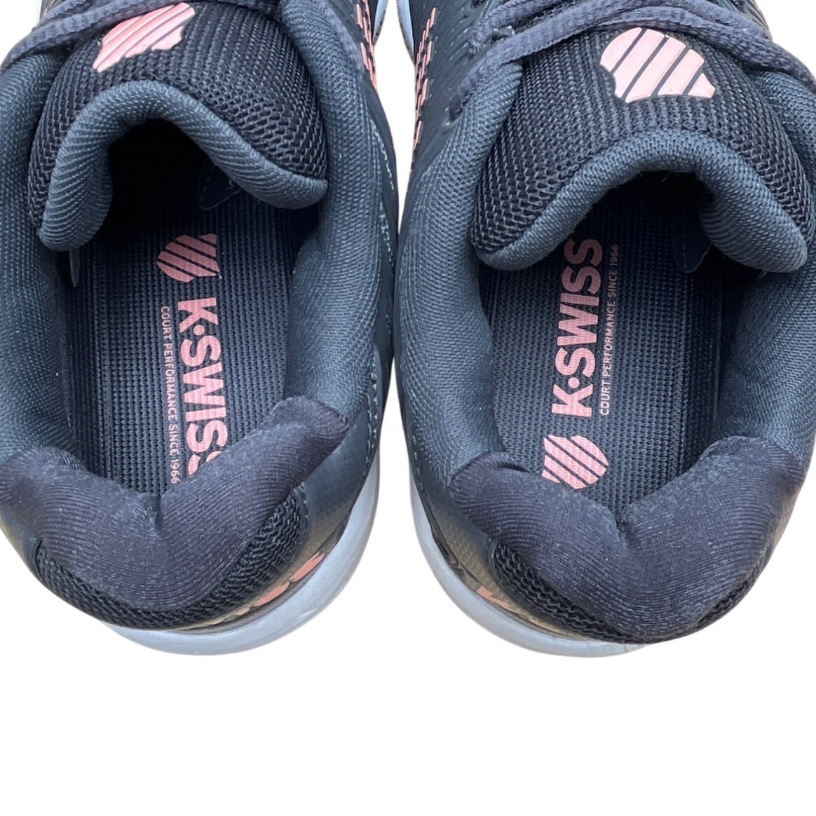 K-Swiss Women’s Grey & Pink Low-Top Hypercourt Express 2 Sneakers Size 9