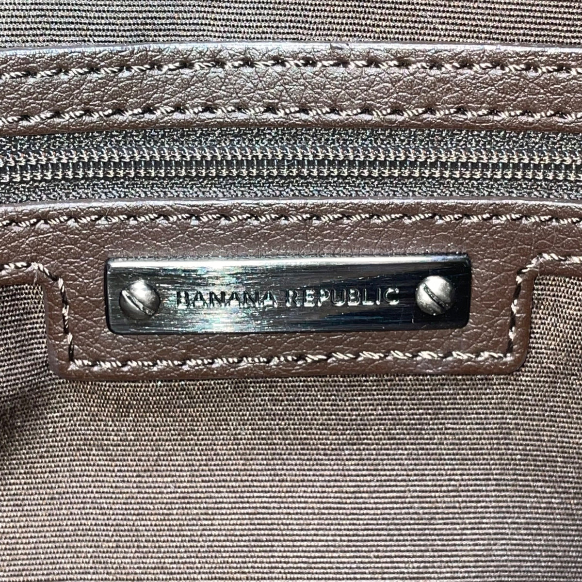 Banana Republic Unisex Olive Nylon & Leather Buckle Accents Weekend Travel Bag