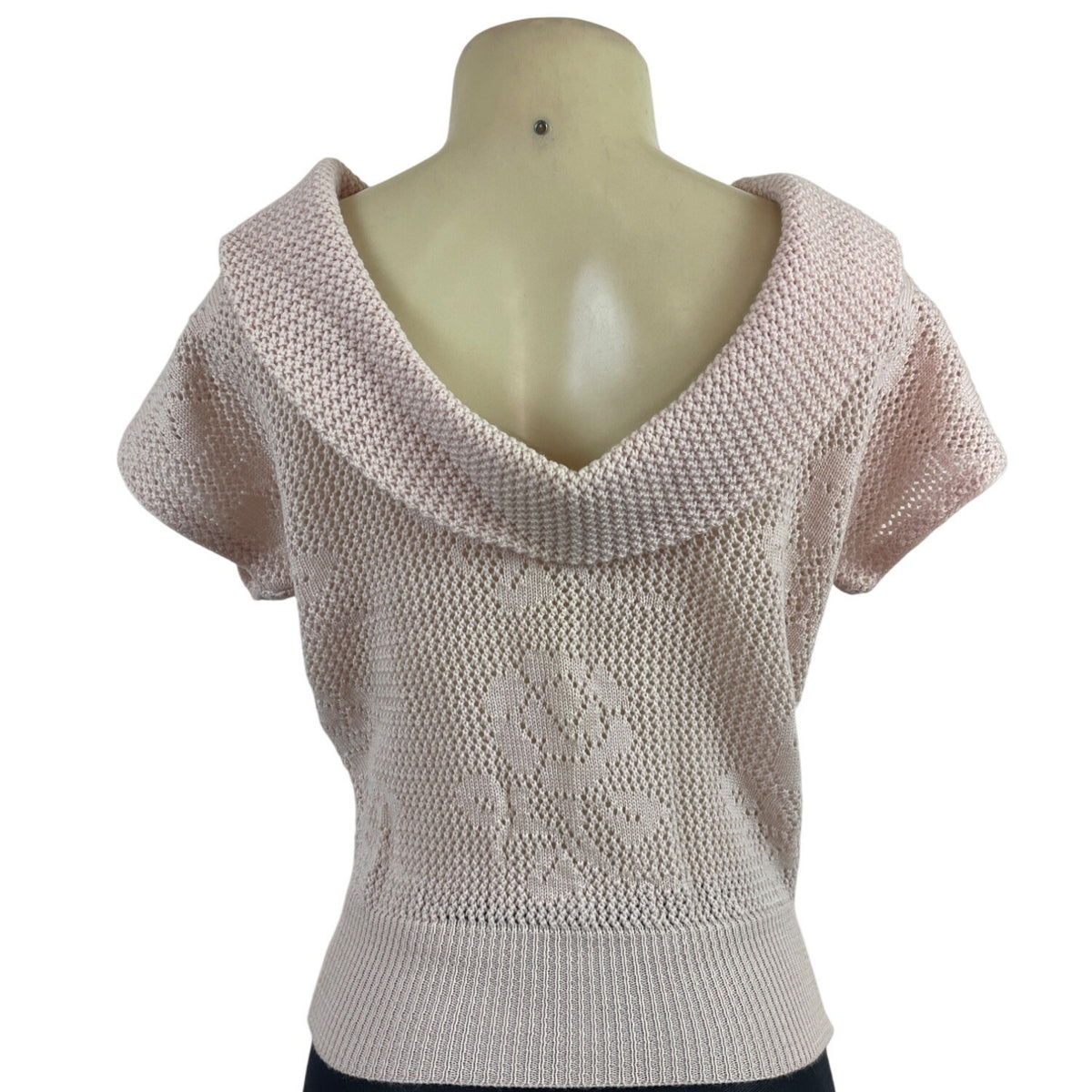 Semplice Light Pink Short Sleeve Knit Sweater With Floral Cutout Design Sz S