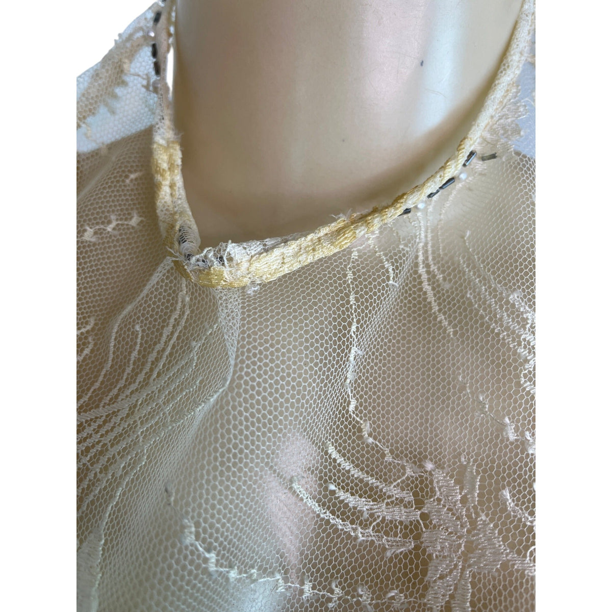 Riña di’ Montella Vintage Ivory Lace Overlay Dress With Floral Embroidery Sz 12