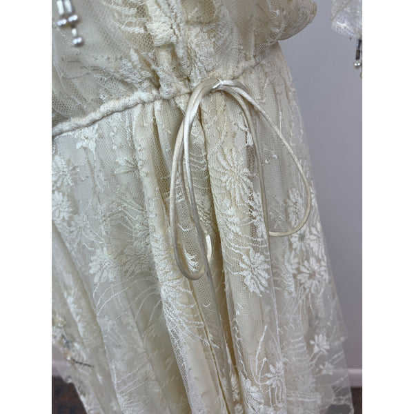 Riña di’ Montella Vintage Ivory Lace Overlay Dress With Floral Embroidery Sz 12