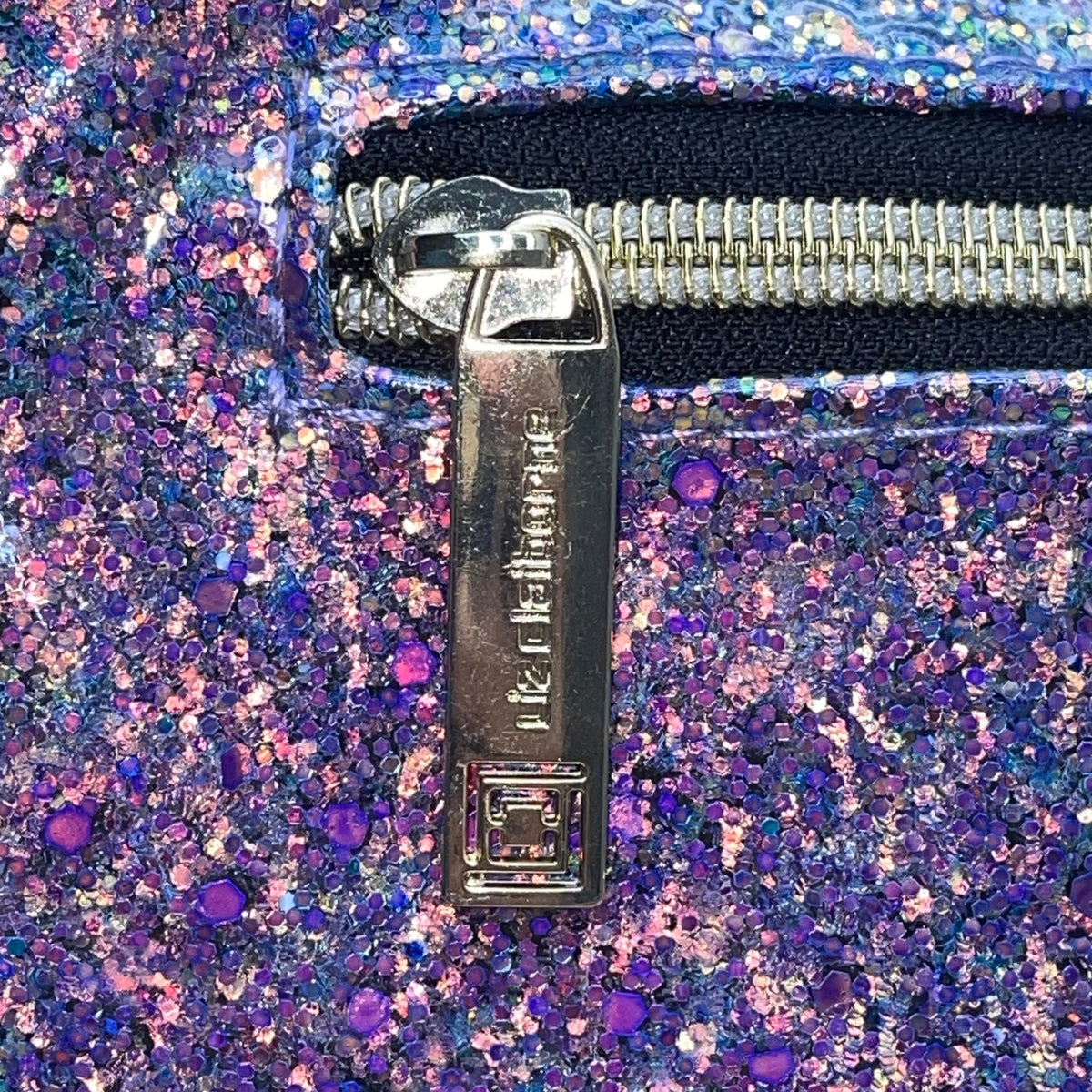 Liz Claiborne Women’s Multi Glitter RFID Phone Charging Wristlet Wallet Size S