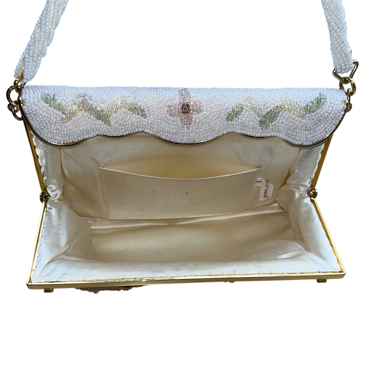 Vintage White Beaded Floral Handbag With Scalloped Edge & Gold Metal Frame