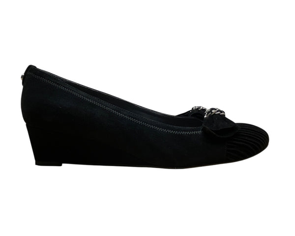 Stuart Weitzman Black Suede Giveable Bow & Chain Accent Wedge Flats Size 10M