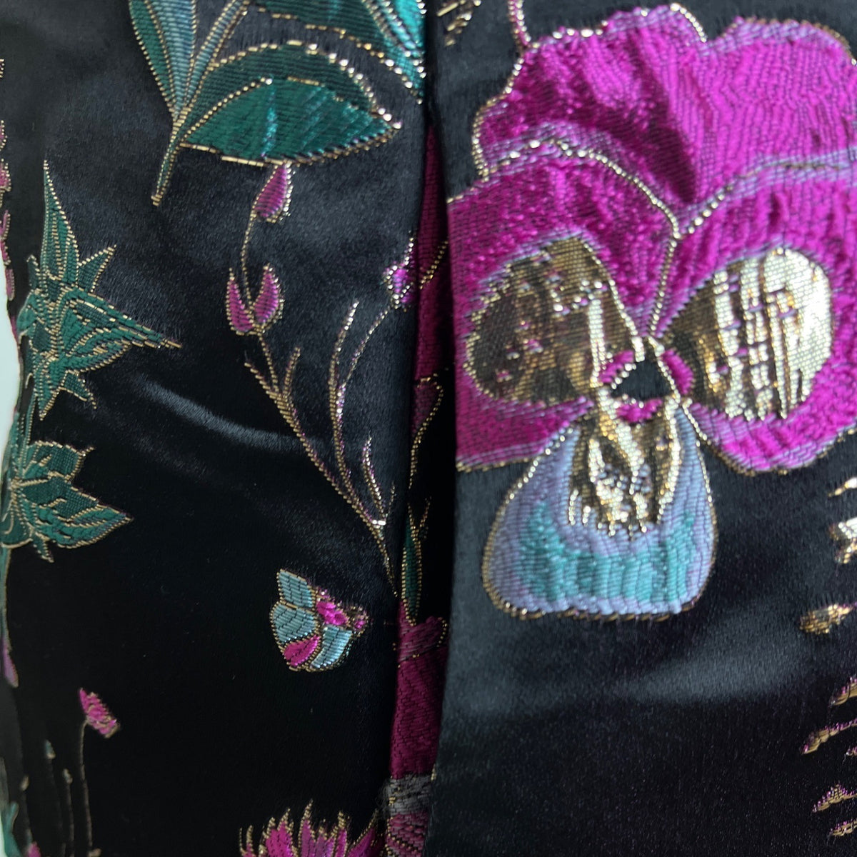 Weavz Floral Embroidered Women’s Black Blazer With 3/4 Sleeves Size L