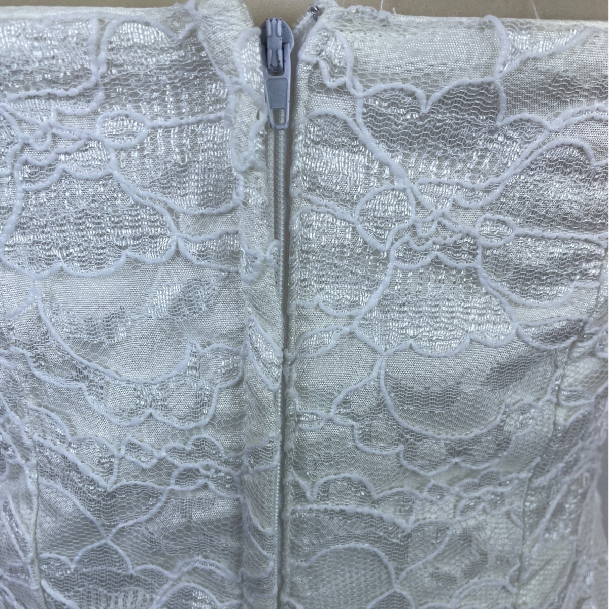 Midnight Glo Women’s White Strapless Lace Cocktail Dress With Ruffle Hem Sz 6