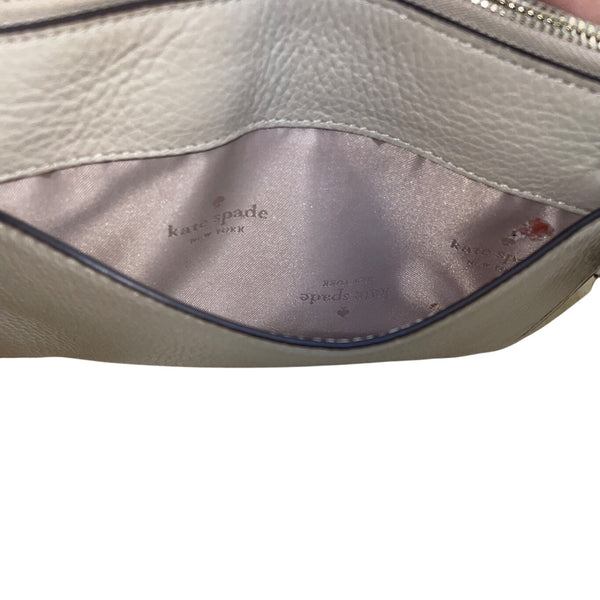 Kate Spade Beige & White Pebbled Leather Front Pocket Leila Crossbody Bag Sz S