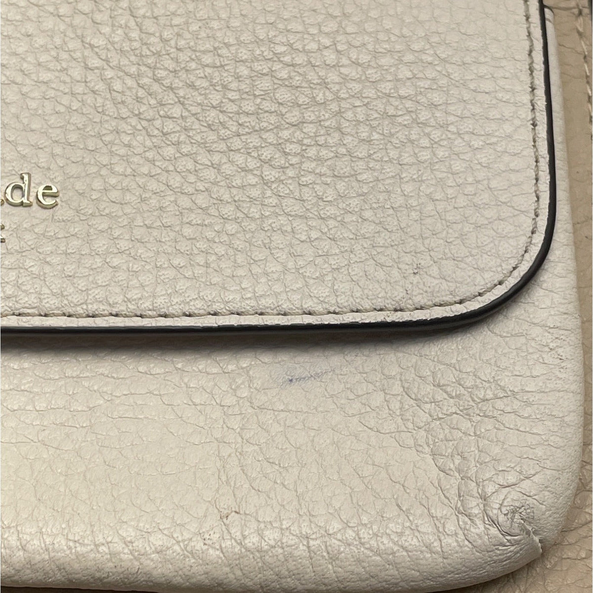 Kate Spade Beige & White Pebbled Leather Front Pocket Leila Crossbody Bag Sz S