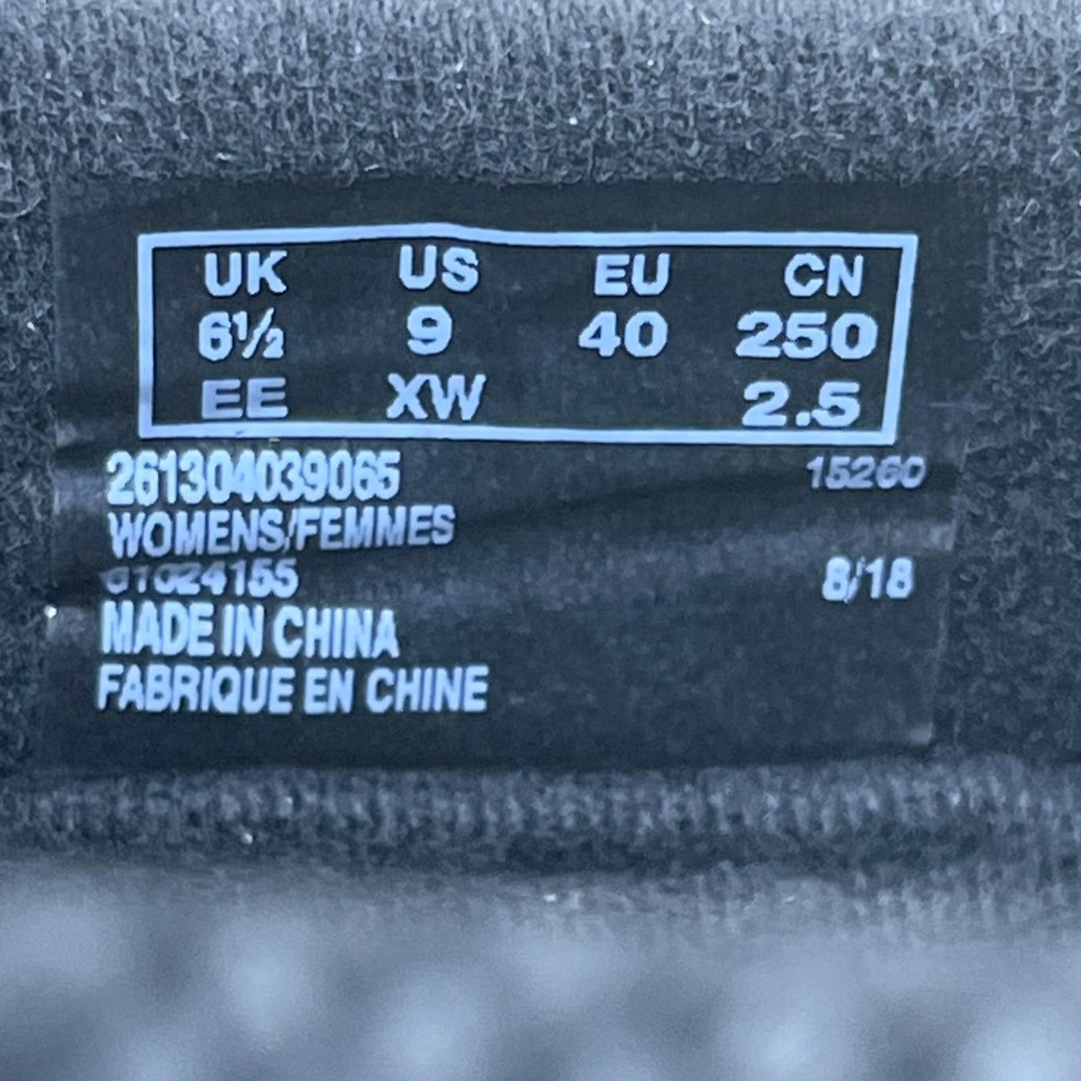 Clarks Black Scales Design Slip-On Bow Detail Cushion Soft Loafers Sz 9XW